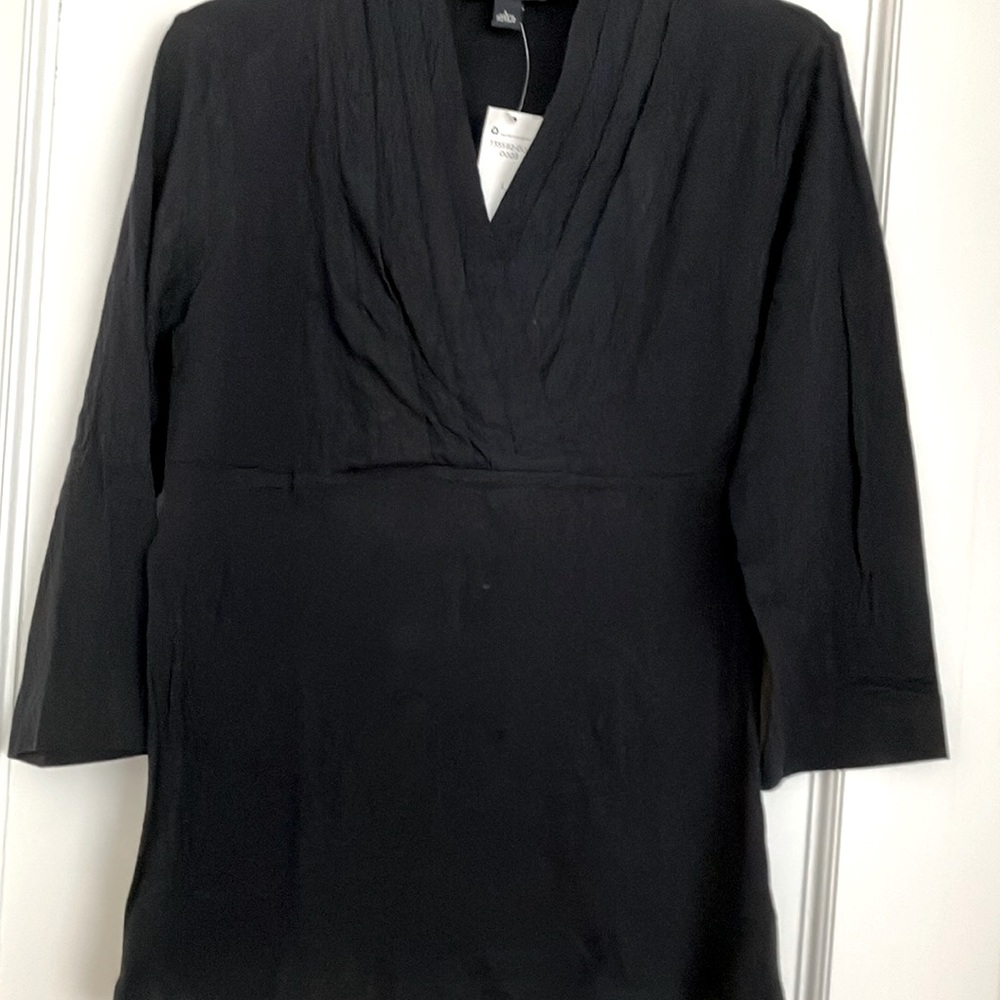 BANANA REPUBLIC navy blue surplice pleat V-neck blouse top Size L